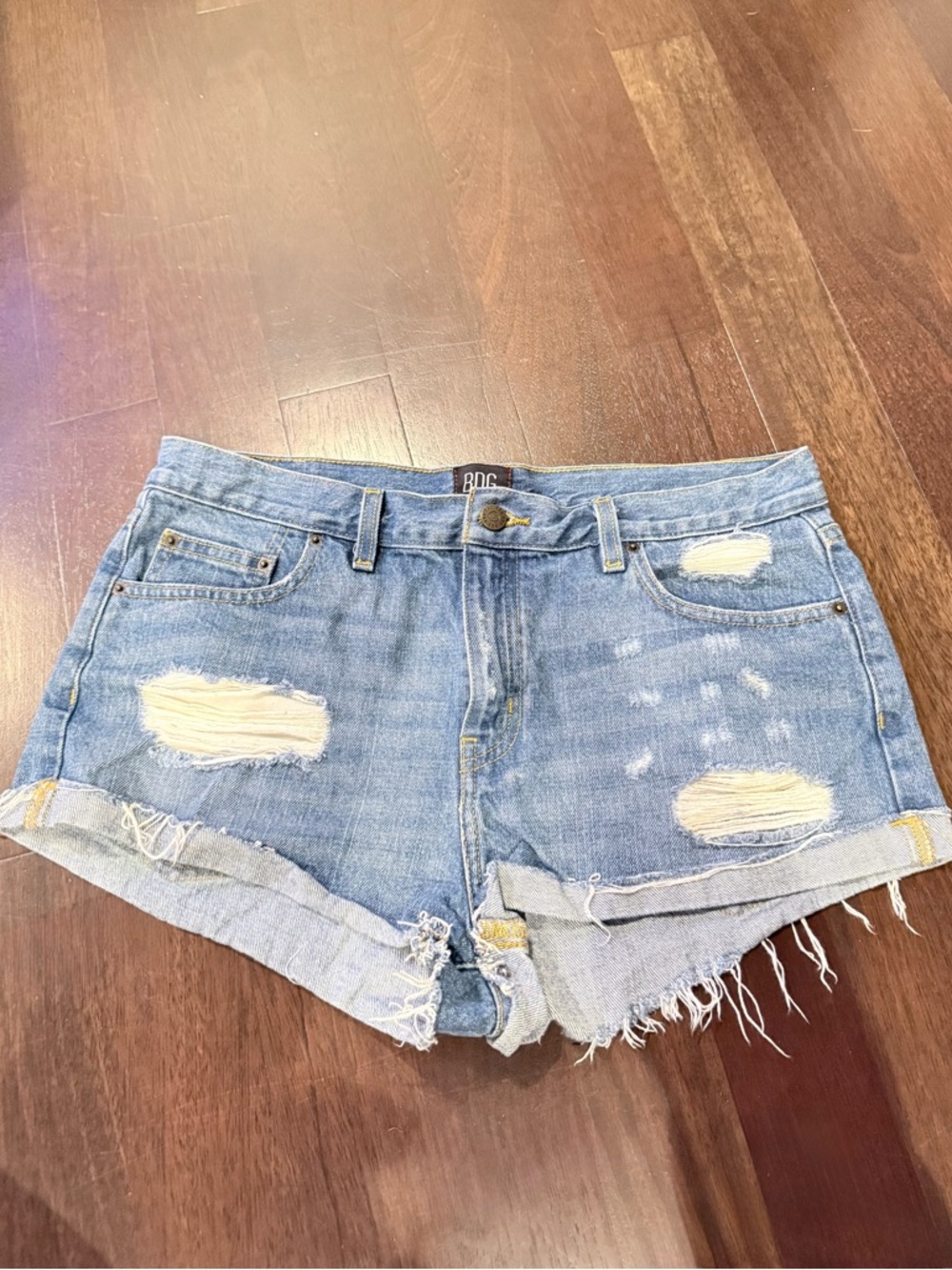 BDG Urban Outfitters Women’s Distressed Denim Jean Boyfriend Low Rise Shorts